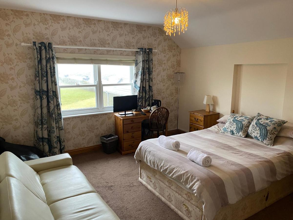 The Duke Of Edinburgh Inn Newgale Kültér fotó