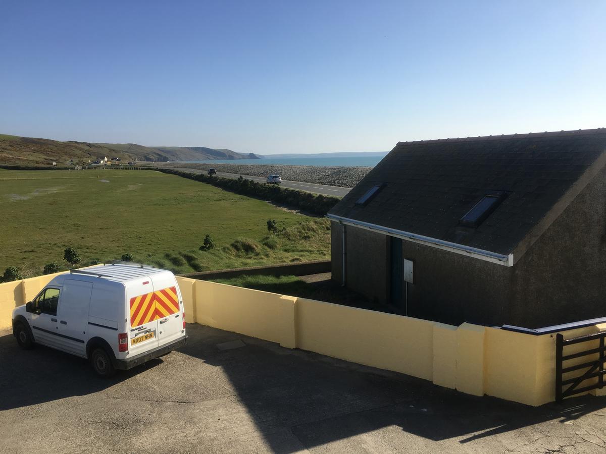 The Duke Of Edinburgh Inn Newgale Kültér fotó